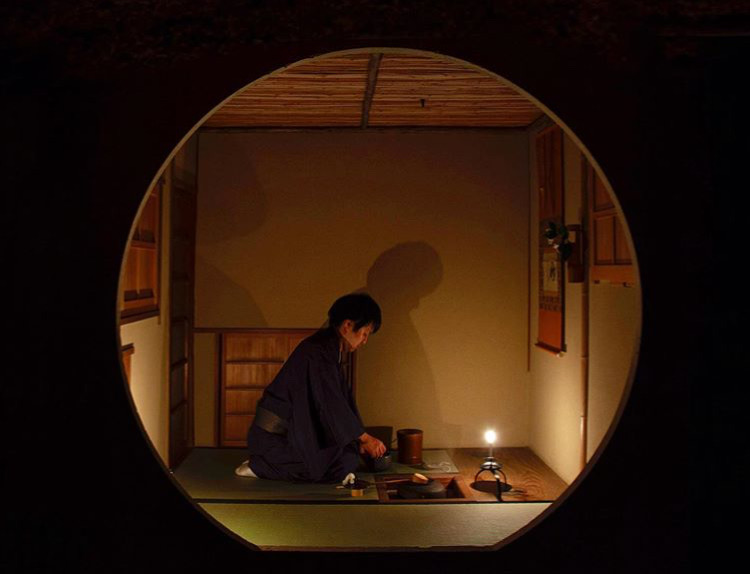 chado – tea ceremony | kishi-ke modern ryokan in Kamakura